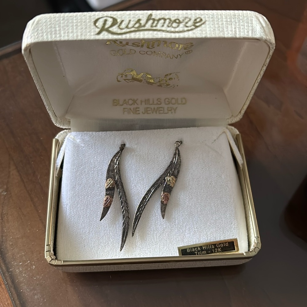 Rushmore Gold Company Tricolor Black Hills Gold Fine Jewelry Earrings View 2